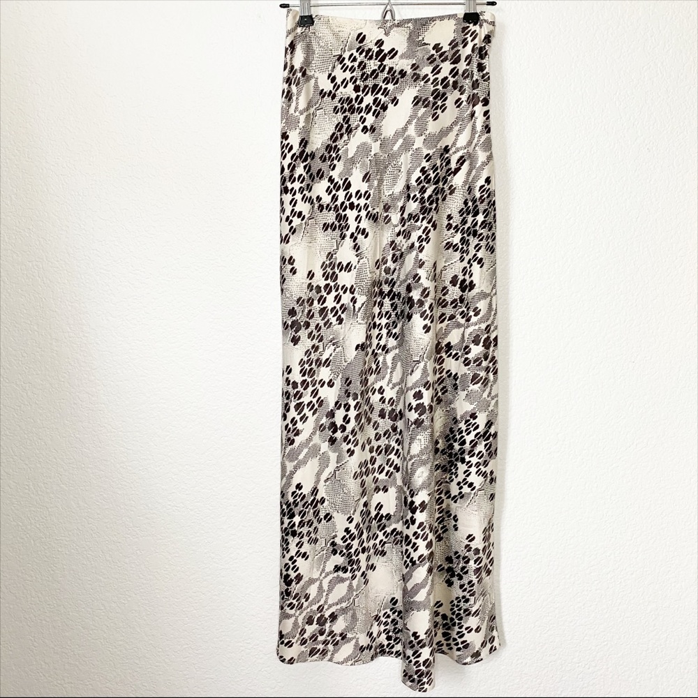 Express Maxi Skirt